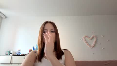 Snapshot of selmacalumag chatting on 05/16/26, 10:36 Lily online show from 05/16/26, 10:36
