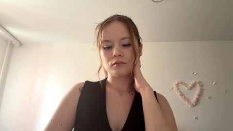 Lily online show from 06/27/26, 12:22
