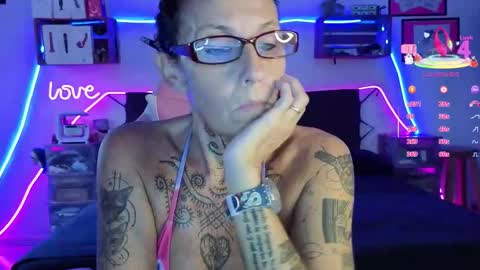 Selvaggia Del Caribe online show from 10/22/25, 04:51