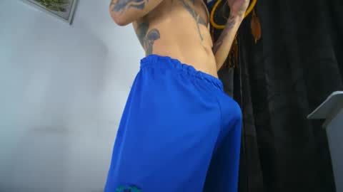 Snapshot of sem_alas chatting on 10/23/25, 12:10 sem_alas online show from 10/23/25, 12:10