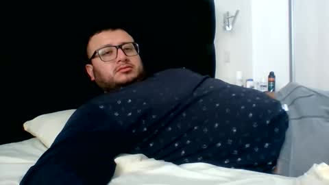 sementalpajero online show from 10/19/25, 03:01