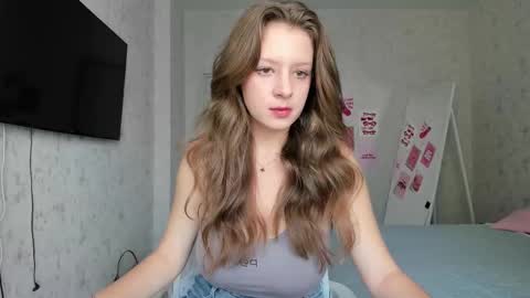 Snapshot of sen0_rita chatting on 09/19/25, 08:27 Ami online show from 09/19/25, 08:27