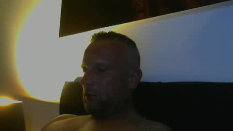 sence08 online show from 09/18/25, 05:15