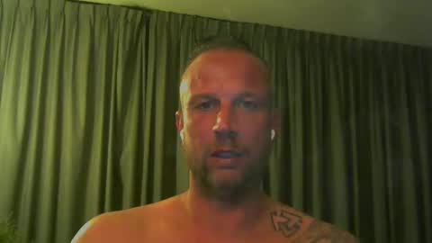 sence08 online show from 05/17/26, 01:03