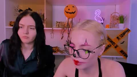 Snapshot of sendi_cais chatting on 10/31/25, 09:43 Sendi online show from 10/31/25, 09:43