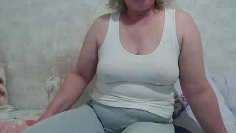 Snapshot of seniorita333 chatting on 04/01/26, 05:52 Lenna online show from 04/01/26, 05:52