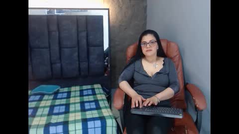 Snapshot of sennamars202cl chatting on 09/21/25, 03:13 sennamars202cl online show from 09/21/25, 03:13