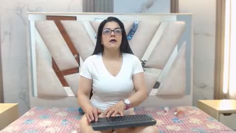 Snapshot of sennamars202cl chatting on 10/19/25, 02:50 sennamars202cl online show from 10/19/25, 02:50