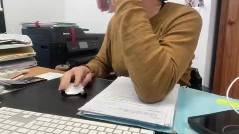 Snapshot of sens3439 chatting on 11/13/25, 02:49 sens3439 online show from 11/13/25, 02:49