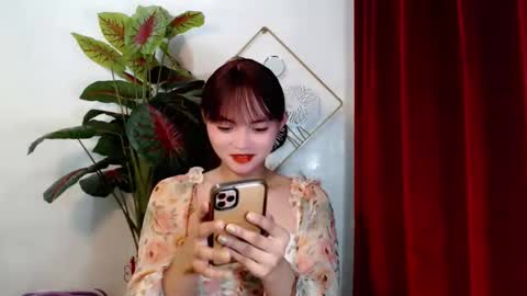 sensational_yeng online show from 10/17/25, 11:57