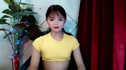 sensational_yeng online show from 11/28/25, 04:09