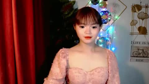 sensational_yeng online show from 12/19/25, 09:33