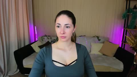 Snapshot of sensitiveheartt chatting on 09/09/25, 11:32 sensitiveheartt online show from 09/09/25, 11:32