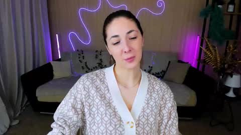 sensitiveheartt online show from 09/24/25, 08:12