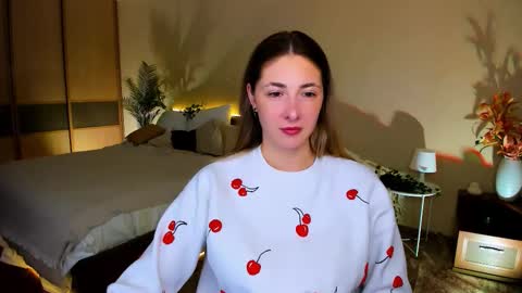 sensitiveheartt online show from 10/13/25, 07:36