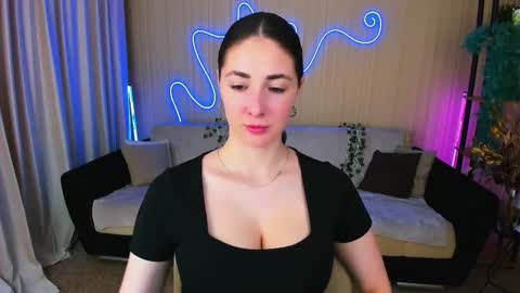 sensitiveheartt online show from 10/20/25, 07:25