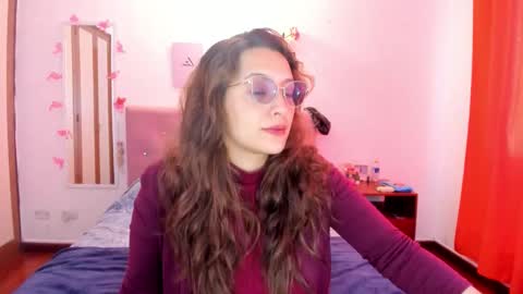 Snapshot of sensual__lady chatting on 10/22/25, 07:02 Samantha - online show from 10/22/25, 07:02