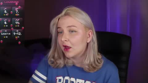 Ilona online show from 10/26/25, 07:31