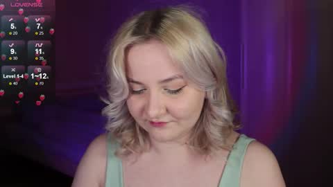 Ilona online show from 12/17/25, 09:21