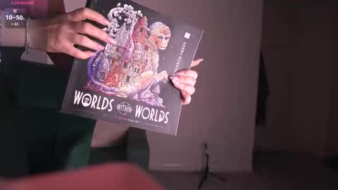 Snapshot of sensual_jassmine chatting on 11/30/25, 04:11 Jasmine online show from 11/30/25, 04:11