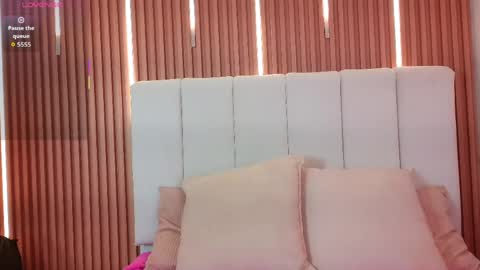 Snapshot of sensual_kim77 chatting on 05/09/26, 12:43 Sensual Kim77 online show from 05/09/26, 12:43