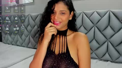 Snapshot of sensual_shantal chatting on 10/07/25, 12:02 sensual_shantal online show from 10/07/25, 12:02