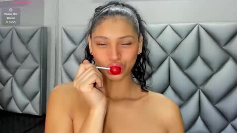 Snapshot of sensual_shantal chatting on 10/10/25, 12:37 sensual_shantal online show from 10/10/25, 12:37
