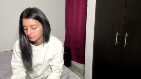 sensual_skinny online show from 09/30/25, 03:11