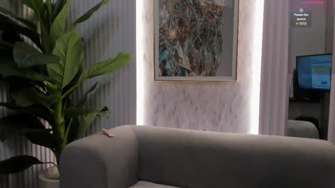 Snapshot of sensual_sophie_ chatting on 11/06/25, 10:16 Sophie online show from 11/06/25, 10:16