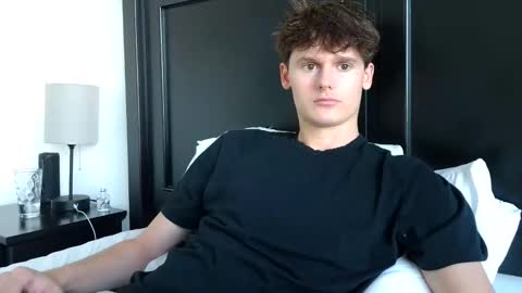 Cam online show from 04/29/26, 09:32