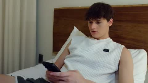 Cam online show from 05/08/26, 01:22