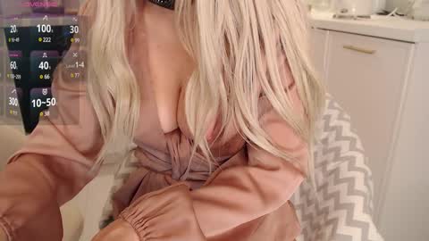 Snapshot of sensualberry chatting on 12/20/24, 04:46 sensualberry online show from 12/20/24, 04:46