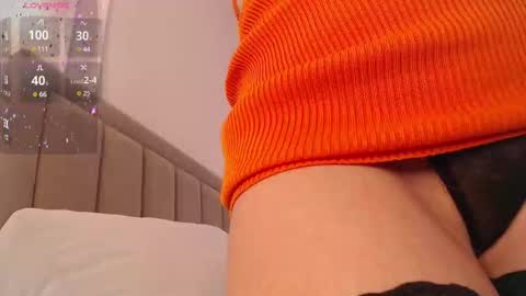 Snapshot of sensualberry chatting on 02/21/25, 09:24 sensualberry online show from 02/21/25, 09:24