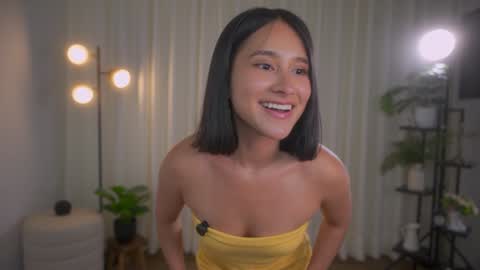 Maria- OF sensual bee online show from 01/07/25, 11:35