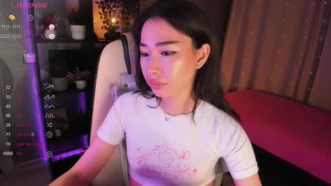 Kiki online show from 09/17/25, 04:08