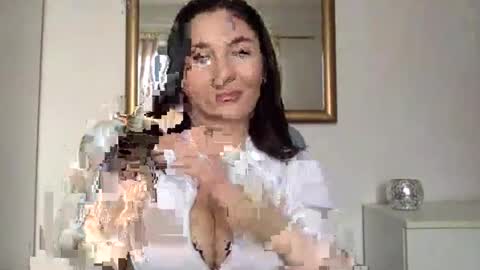 Snapshot of sensuallstella chatting on 02/20/26, 08:16 sensuallstella online show from 02/20/26, 08:16