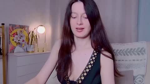 sensuallucy233 online show from 06/09/26, 05:35