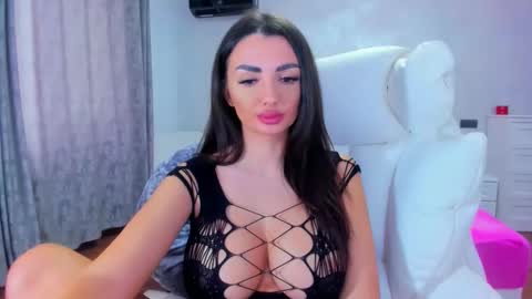 EllaRossa online show from 03/28/26, 12:05