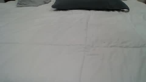 senyai40 online show from 10/14/25, 06:20