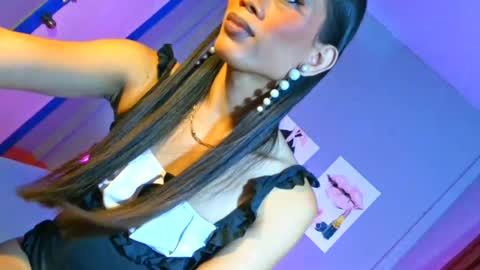 senyora_evangelista online show from 07/14/26, 10:54
