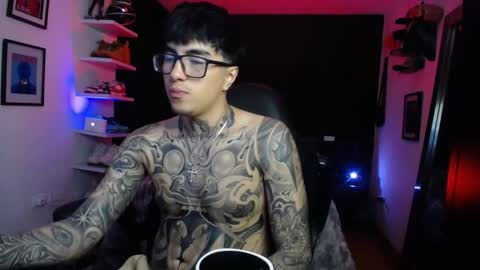 Snapshot of seong_dragon chatting on 10/23/25, 03:39 Seong online show from 10/23/25, 03:39