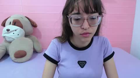 serafina_ online show from 01/08/25, 12:15