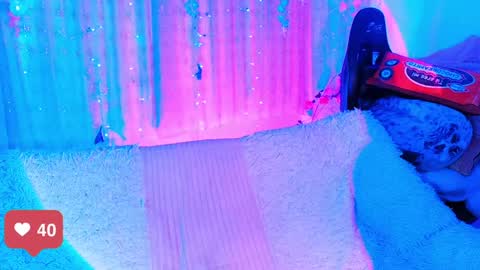 Snapshot of seraphine23_ chatting on 01/29/25, 04:15 seraphine online show from 01/29/25, 04:15