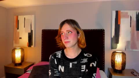 Snapshot of seraphine_star chatting on 02/20/26, 01:13 Seraphine star online show from 02/20/26, 01:13