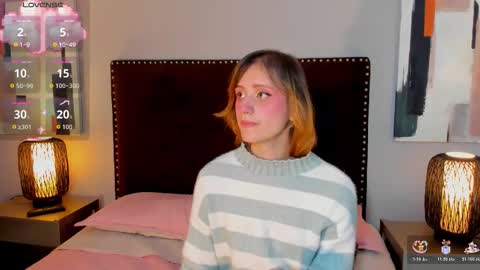 Snapshot of seraphine_star chatting on 03/21/26, 01:10 Seraphine star online show from 03/21/26, 01:10