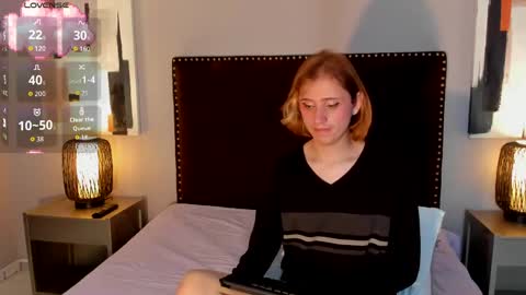 Snapshot of seraphine_star chatting on 04/18/26, 01:20 Seraphine star online show from 04/18/26, 01:20