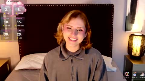 Snapshot of seraphine_star chatting on 04/23/26, 02:46 Seraphine star online show from 04/23/26, 02:46