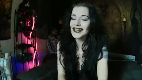 Snapshot of seraphinmunster chatting on 11/13/25, 06:07 Seraphin Munster online show from 11/13/25, 06:07