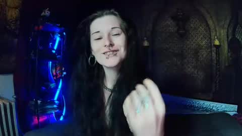 Snapshot of seraphinmunster chatting on 11/20/25, 06:51 Seraphin Munster online show from 11/20/25, 06:51