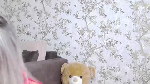 Snapshot of serayarose_ chatting on 10/12/25, 10:03 serayarose_ online show from 10/12/25, 10:03